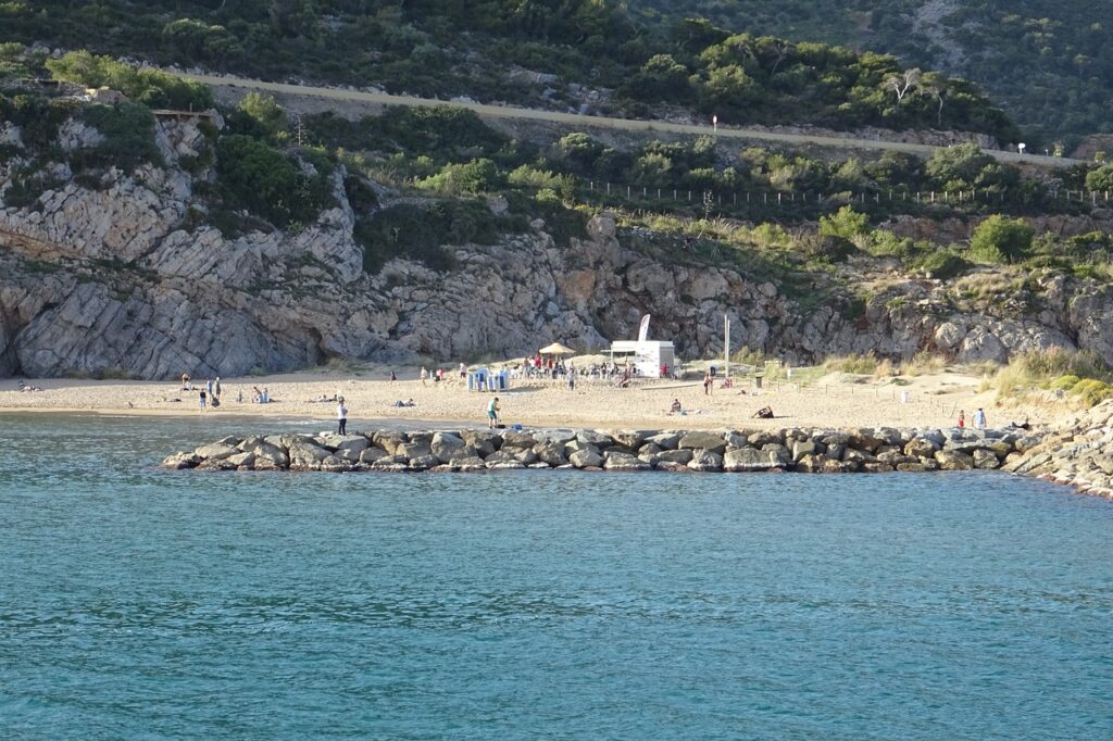 Las mejores playas gay de España: un paraíso de sol y mar